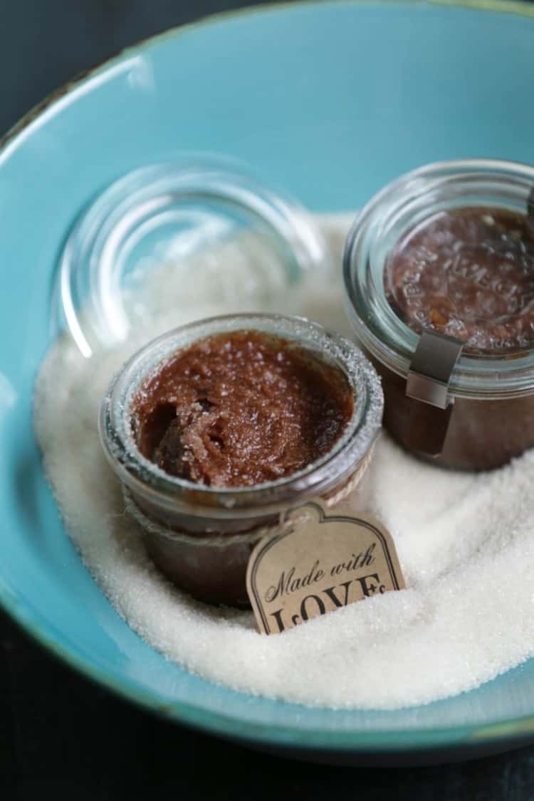 French toast lip scrub