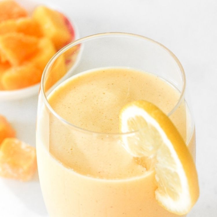 mango smoothie, fresh mangos