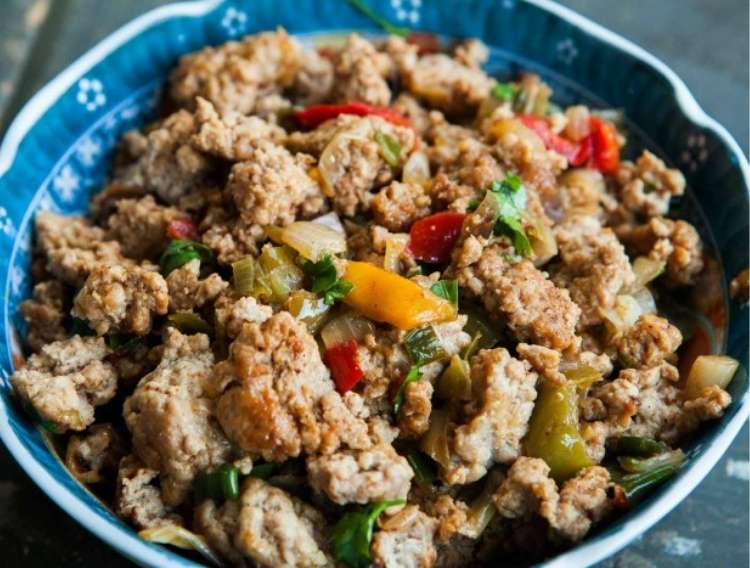 OneCrazyHouse ground turkey recipes grounf turkey with bell peppers in a bowl