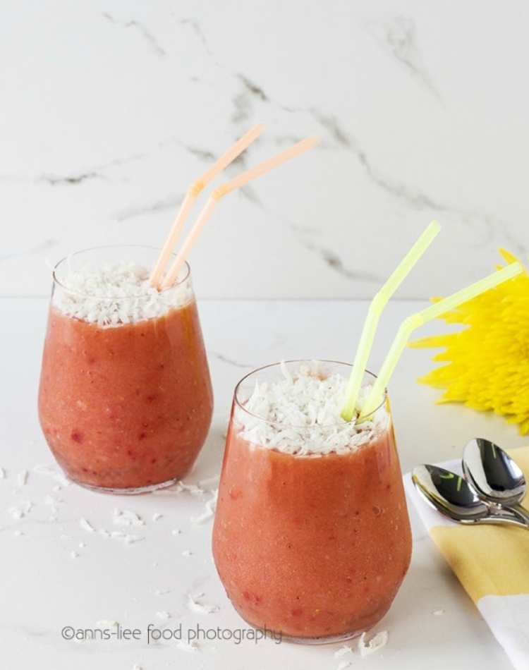 Papaya Strawberry Smoothie, strawberry smoothie, healthy smoothie for kids