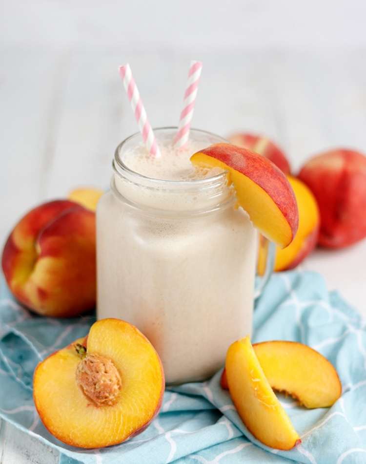 peach smoothie, fresh peaches