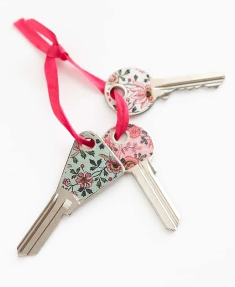 What is the best way to store bunches of keys? - How to store bunches of  keys