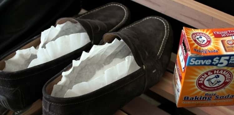 Sockless shoe hacks