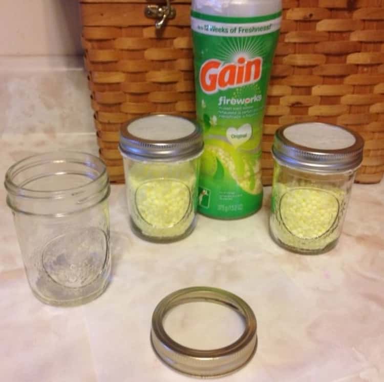 Make these amazing mason jar air fresheners using Gain fireworks 