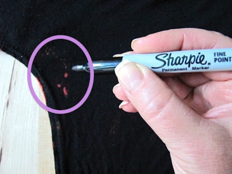 clothing hacks remove bleach stains with black sharpie marker